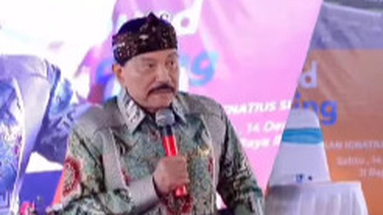 Jenderal Intel AM Hendropriyono Nyaris Tertimpa Videotron saat Pidato