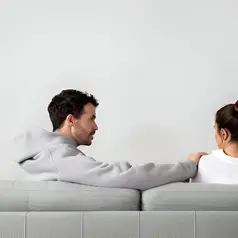 ilustrasi menjaga jarak dalam hubungan/copyright freepik.com/freepik