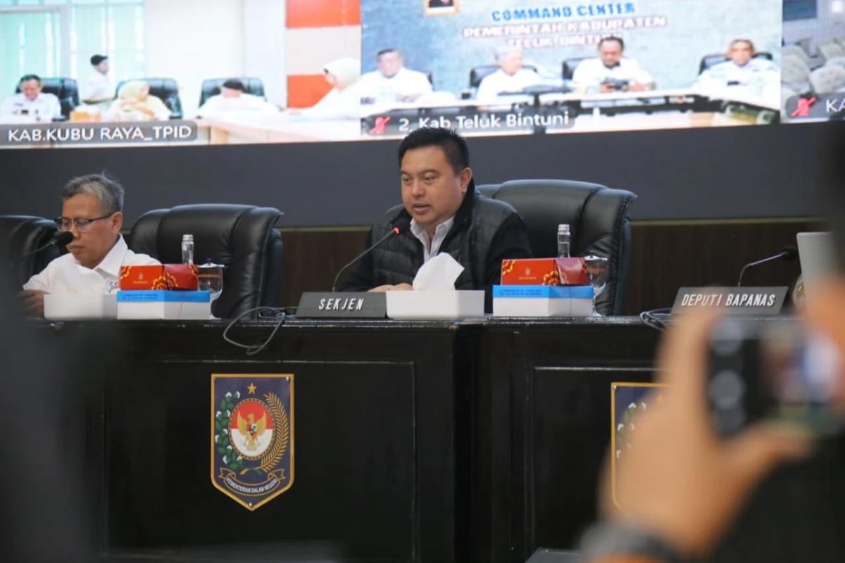 Sekjen Kemendagri Tomsi Tohir saat membuka Rakor Pengendalian Inflasi