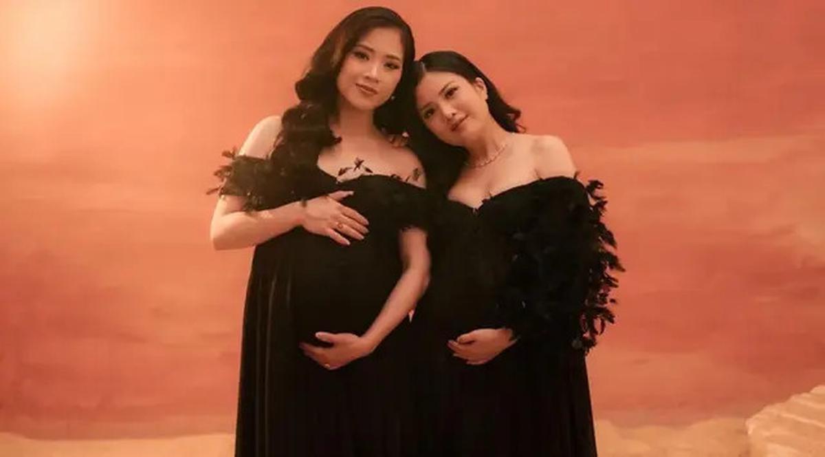 Hamil bareng sang kakak<br>