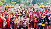 Hari Kebaya Nasional 2026 Dirayakan dengan Memecahkan Rekor MURI, Ribuan Perempuan Turun ke Jalan