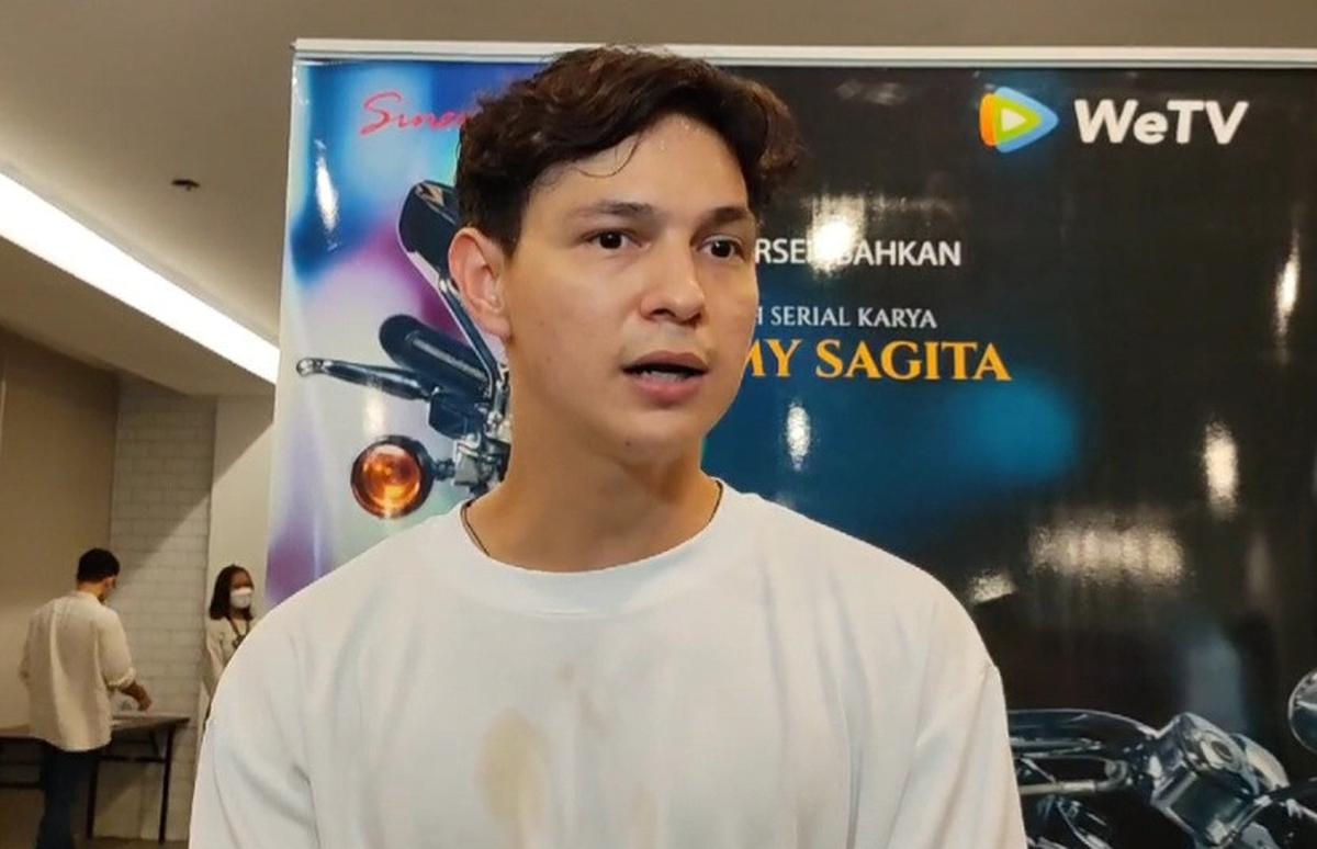 Ikutan Belajar Ngaji, Marcell Darwin Nggak Malu dengan Anaknya yang Sudah Bisa Baca Surat Pendek Al Quran