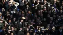 Teriakan instruksi ala pelatih Chelsea, Antonio Conte saat laga timnya melawan West Bromwich Albion pada Premier League di Stamford Bridge, London, (11/12/2016). Chelsea menang 1-0. (AFP/ Adrian Dennis)