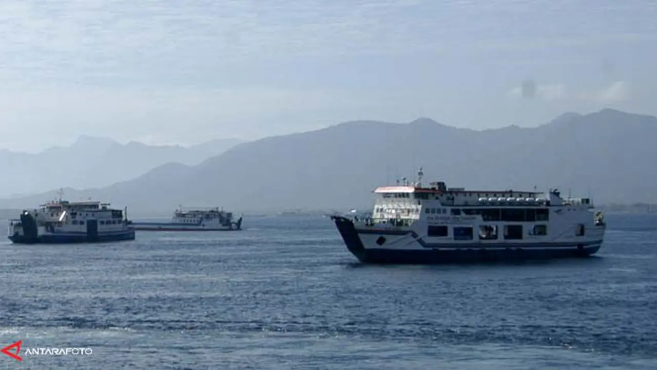 kapal-ferry-130805c.jpg