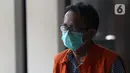 Mantan Direktur Utama PTDI, Budi Santoso bersiap meninggalkan Gedung KPK Jakarta, Senin (7/9/2020). KPK memperpanjang masa penahanan Direktur Utama PTDI, Budi Santoso. (Liputan6.com/Helmi Fithriansyah)