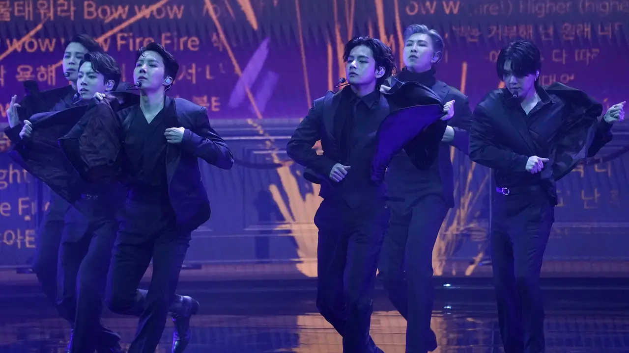 FOTO: BTS Meriahkan Panggung Grammy Awards 2022