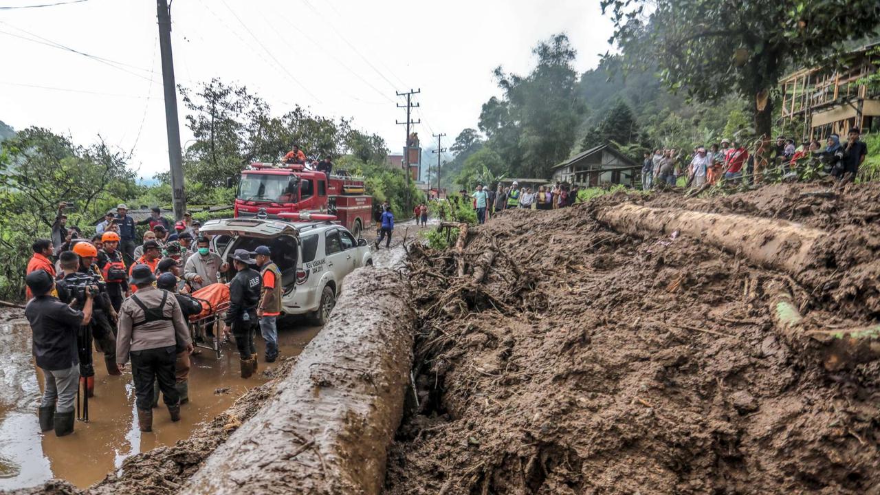 Banjir bandang dan tanah longsor di Karo