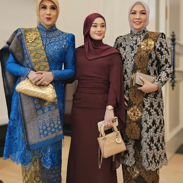 Potret 6 Artis Reuni di Pernikahan Febby Rastanty, Lepas Rindu Lama Tak Jumpa