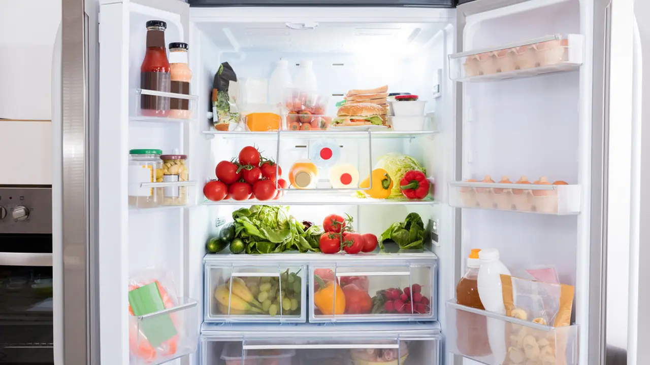 Refrigerator