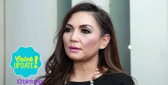 Meskipun sudah memasuki usia yang ke-52, Nia Daniaty tetap terlihat awet muda. Apa tipsnya? 