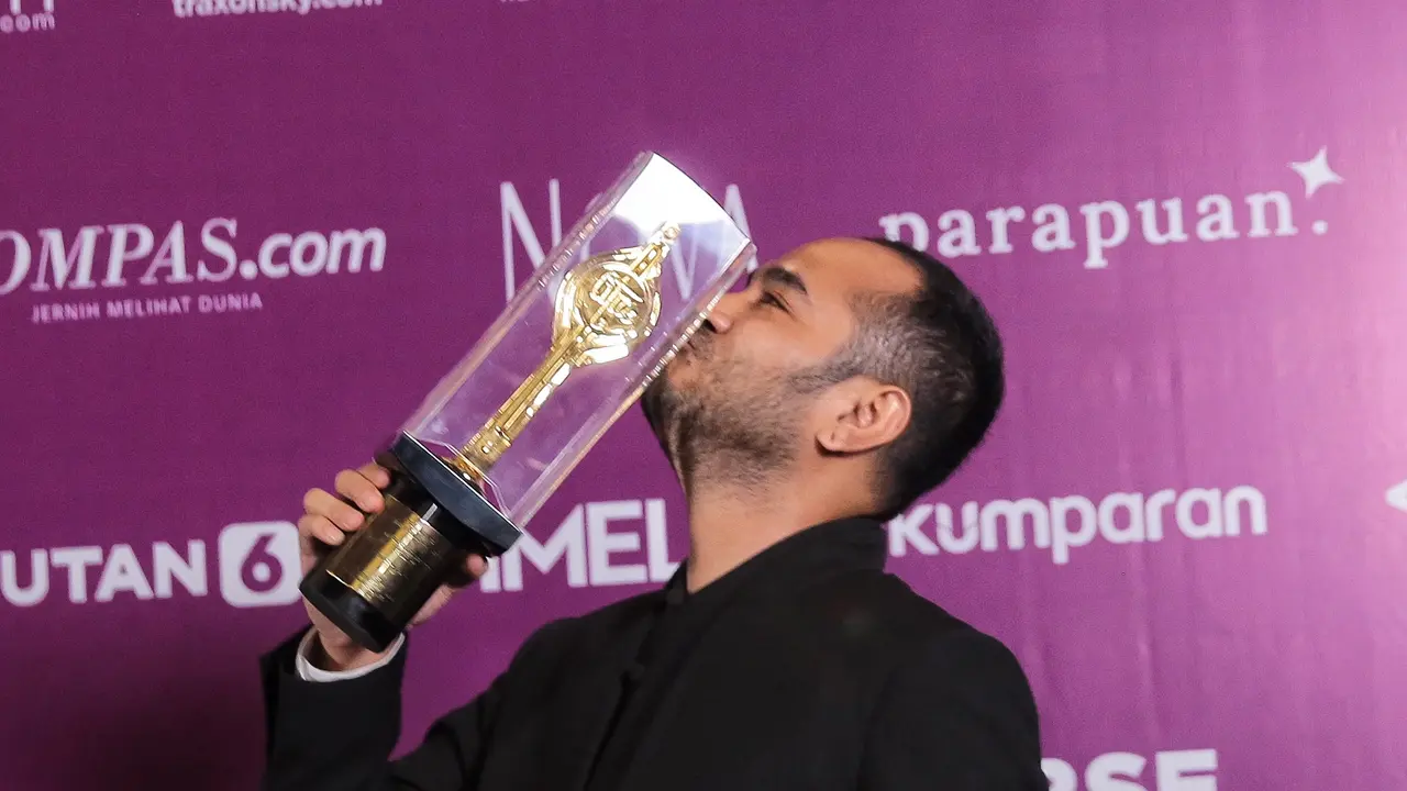 [Fimela] Marthino Lio menang Piala Citra FFI 2022