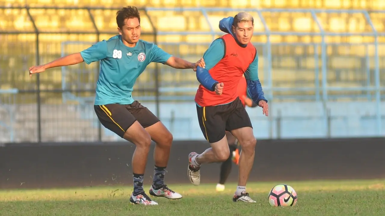 Esteban Vizcarra Arema FC