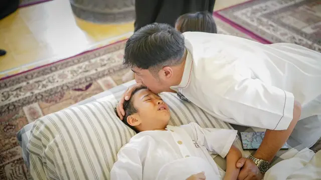 Potret Chafidz Djalu Anak Keempat Irfan Hakim Setelah Jalani Khitan, Salah Satu Langkah Bersuci