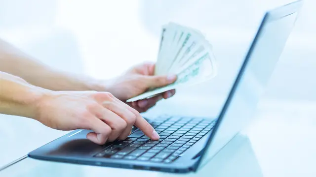 Perbandingan Biaya Admin E-commerce di Indonesia, Lazada Berikan Biaya yang Termurah