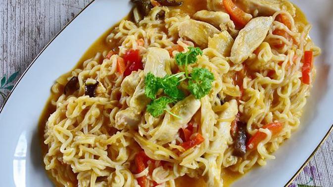  Resep  Mie  Nyemek Campur Ayam  Pedas  Gurih Bikin Nagih 