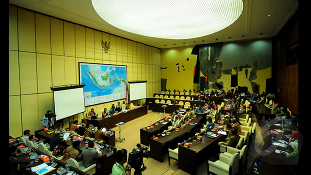 Rapat Komisi II DPR dengan Mendagri Tjahjo Kumolo