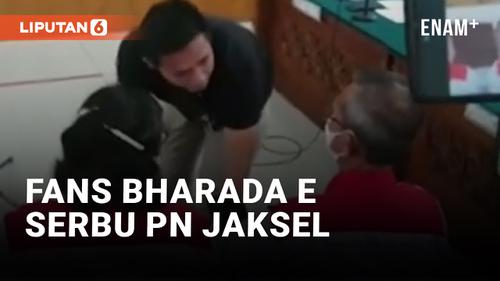 VIDEO: Fans Bharada E Serbu PN Jaksel