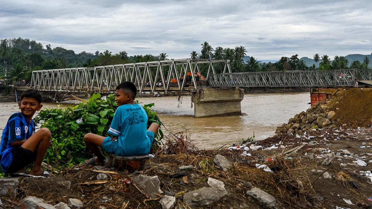 FOTO: Jembatan Bailey di Jalan Lintas Tengah Aceh Hampir Rampung