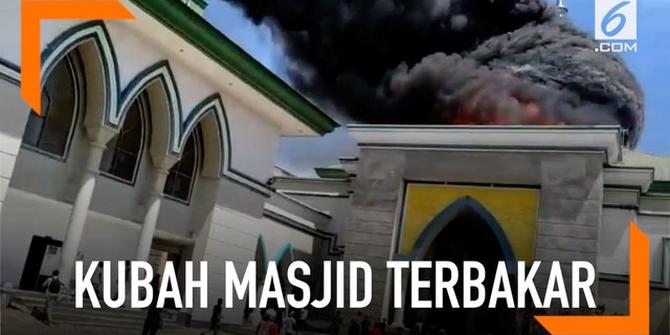 VIDEO: Detik-Detik Kubah Masjid Agung Luwu Terbakar