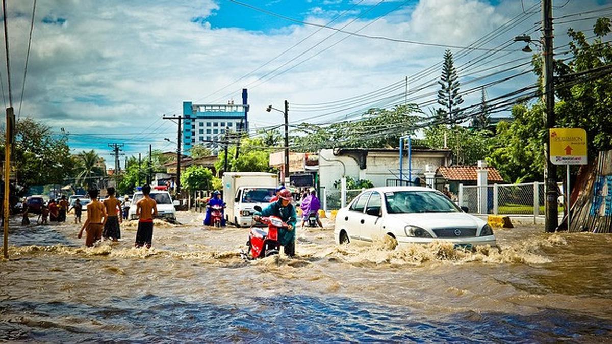 Banjir di Berbagai Daerah, Bagaimana Islam Memandang Bencana?