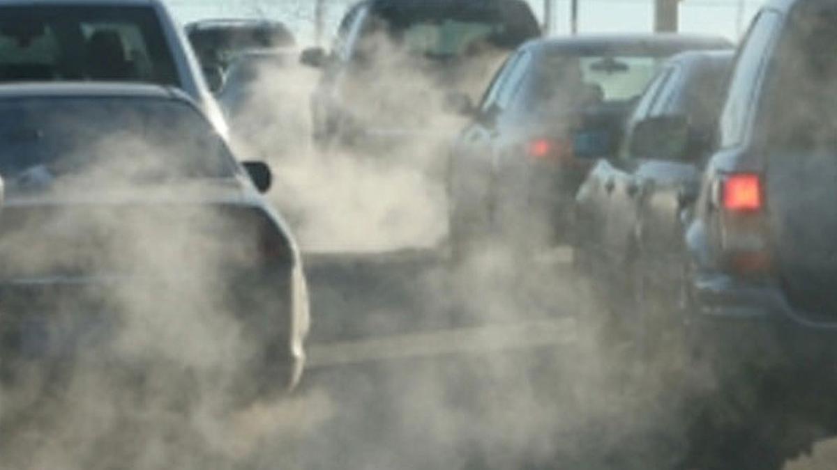 Kenapa Mobil Diesel Mengeluarkan Asap Hitam? - Berita Otosia.com