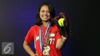  Atlet Softball Putri, Cressida Mariska saat mengisi acara Corner6 di Liputan6.com, SCTV Tower, Jakarta, kamis (16/2). (Liputan6.com/Helmi Fithriansyah)