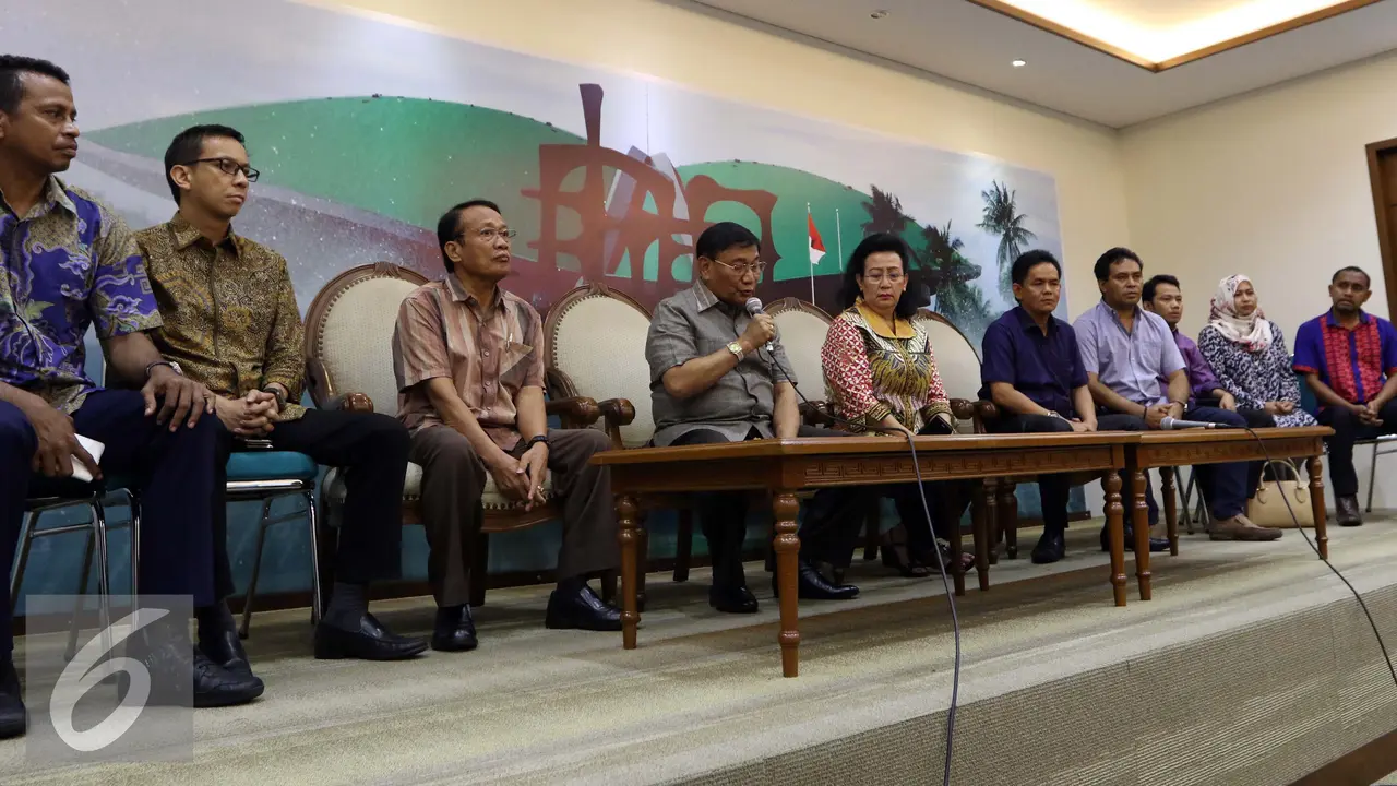 20160917-Anggota-DPD-Gelar-Konfrensi-Pers-Jakarta-Farouk-Muhammad-HA