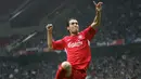 6. Luis Garcia - Pemain asal Spanyol ini datang dan menggunakan nomor punggung 10 setelah Michael Owen. Luis Garcia kemudian mampu membayar kepercayaan tersebut dan bersama Liverpool turut menjadi bagian dari skuad juara Liga Champions 2004/2005. (AP Photo/Jon Super)