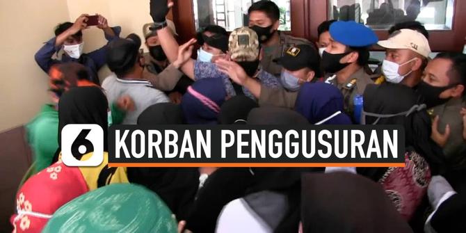 VIDEO: Histeria dan Isak Tangis Korban Gusur Paksa di Kantor Wali Kota Tangerang