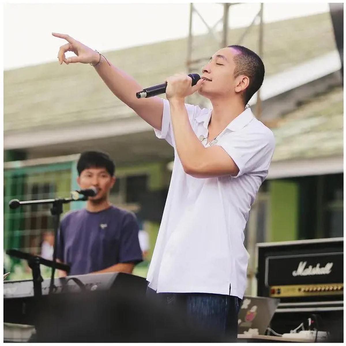 6 Potret Rafi Sudirman Pemeran Borne di Film Rangga &amp; Cinta, Penyanyi Muda Berbakat