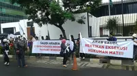 Dari Kedubes Arab Saudi, massa akan mendatangi kantor Presiden Jokowi di Jakarta. (Audrey Santoso/Liputan6.com)