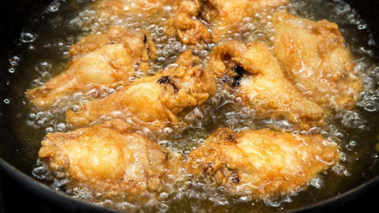 7. Goreng Sampai Permukaannya Garing