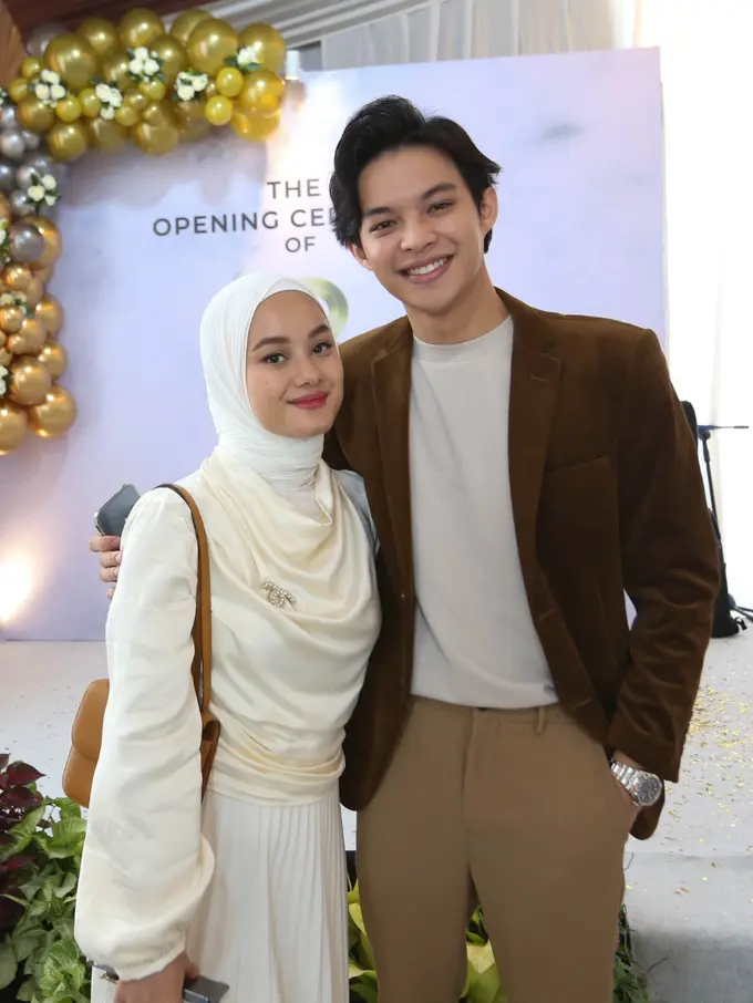Rey Mbayang dan Dinda Hauw