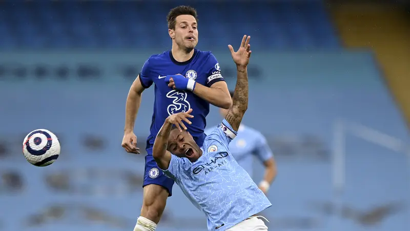 FOTO: Tekuk Manchester City 2-1, Chelsea Pastikan Perebutan Gelar Juara Liga Inggris Belum Berakhir - Raheem Sterling; Cesar Azpilicueta