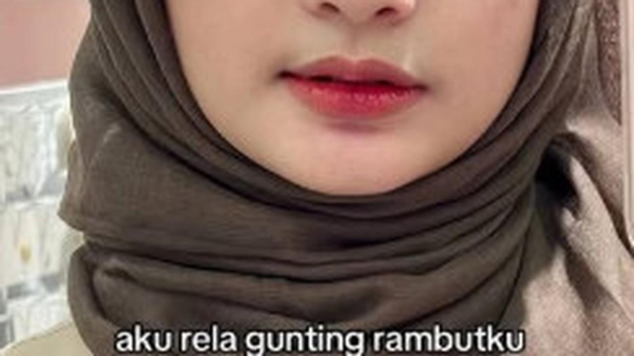 Demi Istiqomah Berhijab, Cewek Cantik ini Rela Potong Sendiri Rambutnya Secara Asal-asalan Supaya Jelek