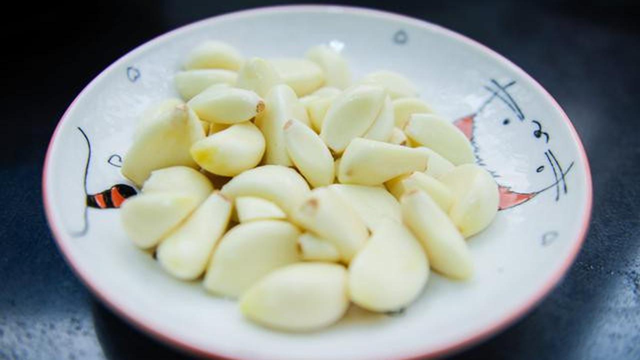 Cara Menyimpan Bawang Paling Awet, Perlu Dikupas atau Tidak?