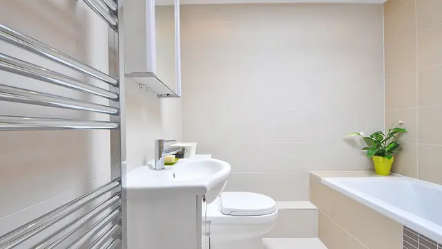 Lantai Anti Slip hingga Pencahayaan yang Cukup, Begini Desain Rumah Aman bagi Lansia. Foto: Pixabay.