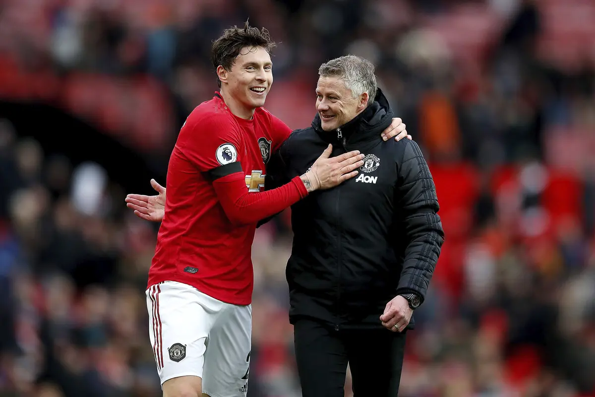Manchester United (MU)