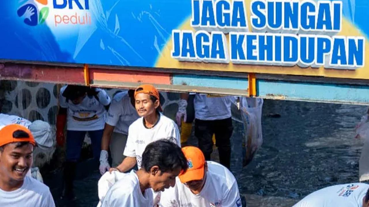 BRI melalui Corporate Social Responsibility (CSR) mendorong kelestarian lingkungan RW 03, Kelurahan Kampung Bali, Tanah Abang, Jakarta Pusat dengan berbagai program dan aktivitas untuk mendorong kesadaran warga dalam menjaga kebersihan lingkungan. <br>
