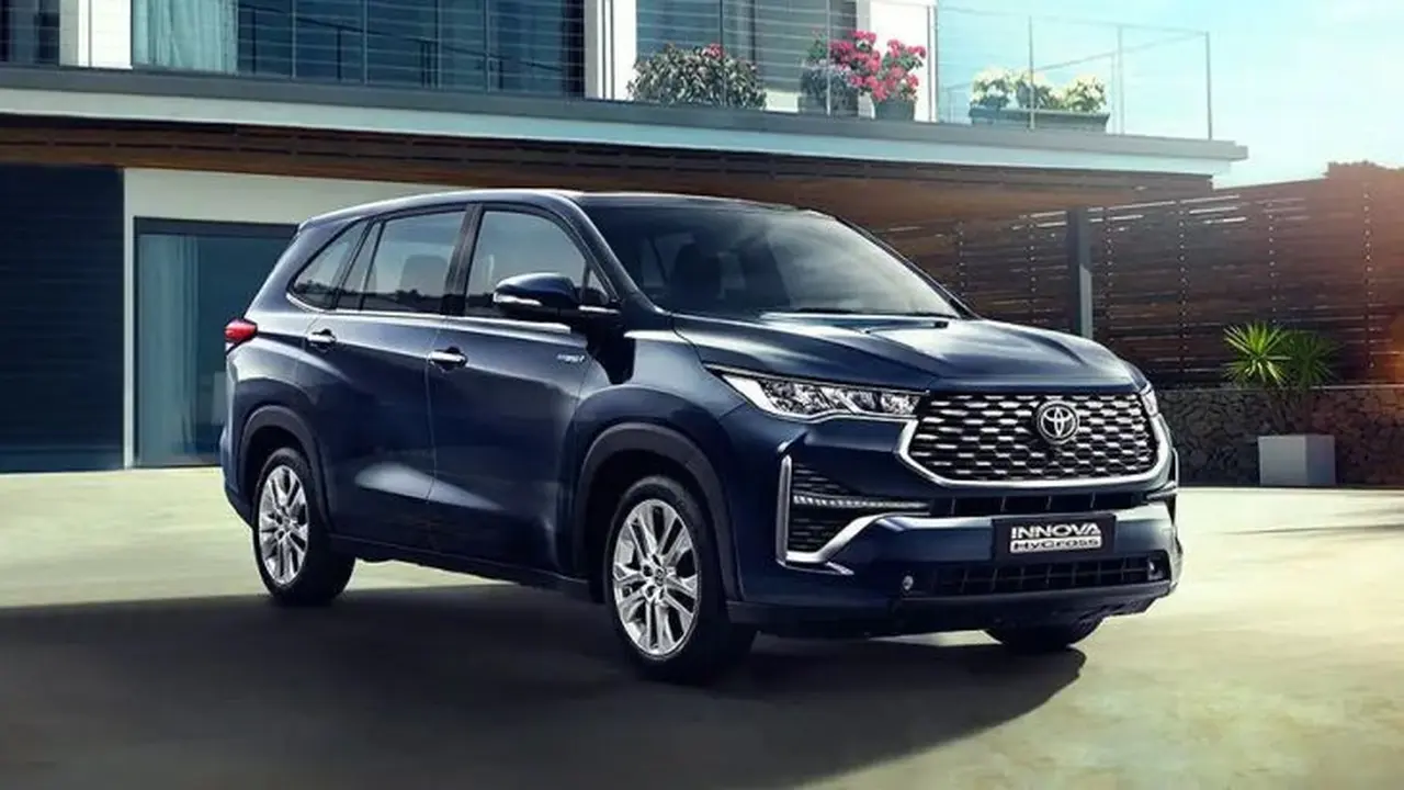 Innova Hycross