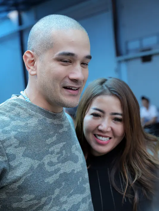 "Ya jalanin saja. Kalau sudah waktunya dikasih pasti bakal hamil," kata Okan Cornelius. (Deki Prayoga/Bintang.com)