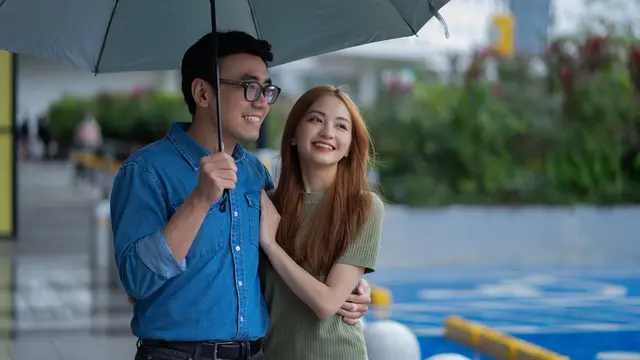 couple agustus makin hangat bersama