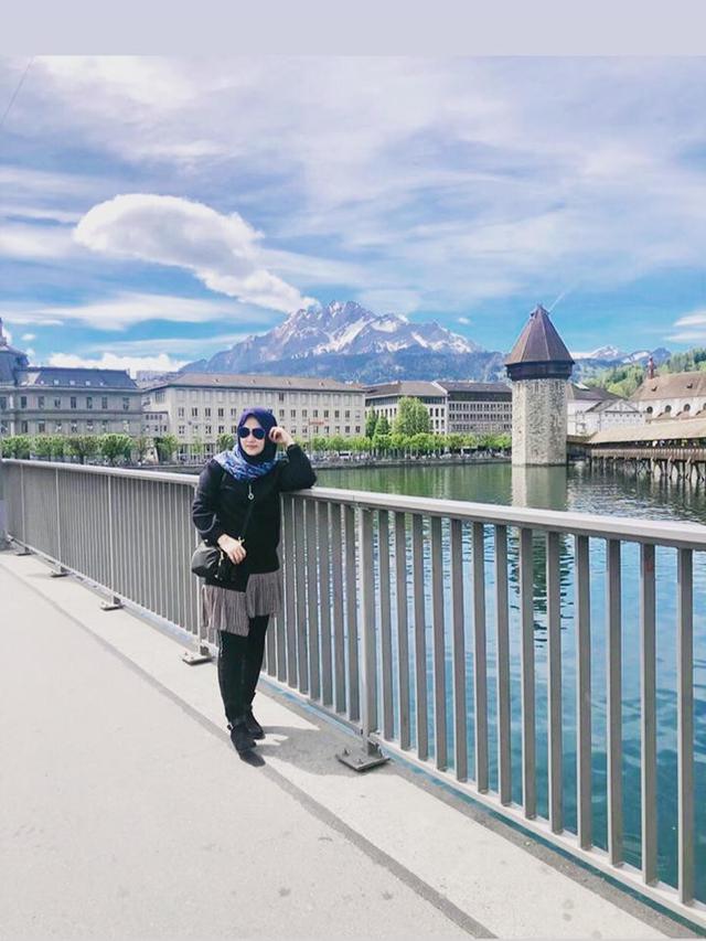 Inspiratif, Perempuan Ini Sukses Berbisnis Jastip dari Asia hingga Eropa