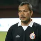 Mustaqim pernah menjadi asisten pelatih di Persija Jakarta. Sosok berusia 55 tahun itu kini berada di jajaran pelatih Persebaya Surabaya. (Bola.com/Aditya Wany)