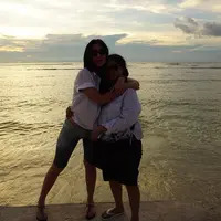 Di hari ibu yang diperingati setiap tanggal 22 Desember ini menjadi momen setiap orang untuk mengungkapkan sayangnya kepada sang ibu. Seperti halnya Gracia Indri dan 7 selebriti lainnya yang mengunggah foto bareng ibunya. (Instagram)