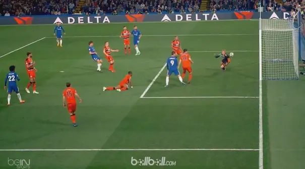 Harapan Chelsea untuk tampil di Liga Champions musim depan semakin berat usai hanya mampu bermain imbang 1-1 atas Huddersfield Tow...