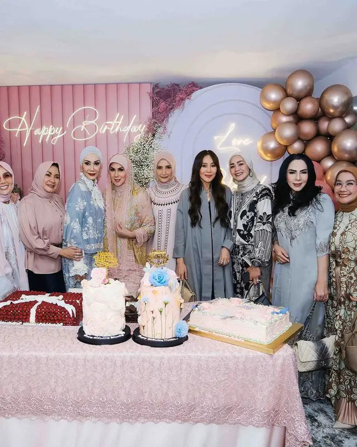 6 Potret Tamu Seleb di Ultah Marini Zumarnis, Ada Artis Senior hingga Ariel Tatum