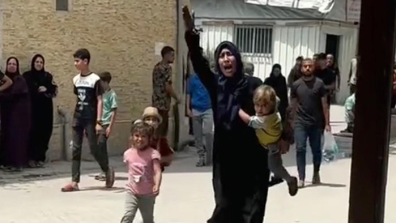 Tangisan Pilu Wanita Palestina di Gaza: Israel Membunuh Suami di Depan Ku dan Anak-Anak