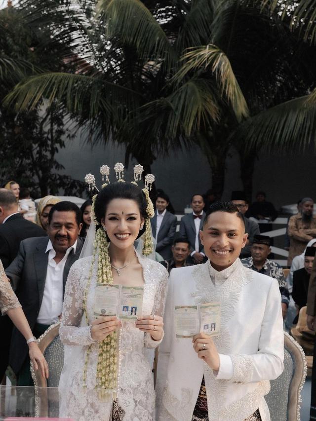 8 Potret Pernikahan Susan Sameh dan Khalid Atamimi, Bridesmaid Bertabur Bintang