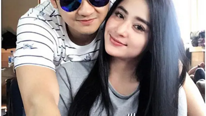 [Bintang] Angga Wijaya dan Dewi Perssik